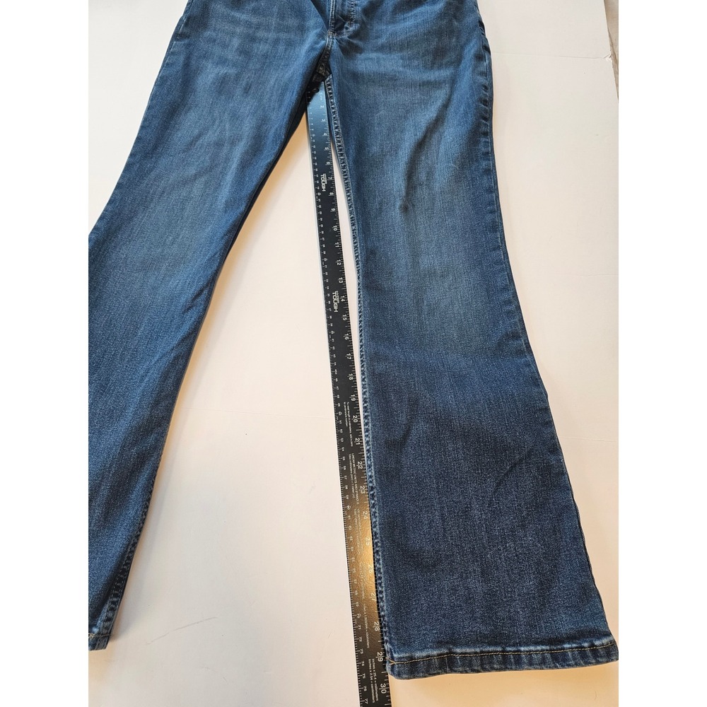 Wrangler Bootcut Jeans Women Size 12 Medium Blue Mid‎ Rise Denim - Picture 6 of 10